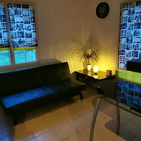 Jeanguy Andrieu شقة *